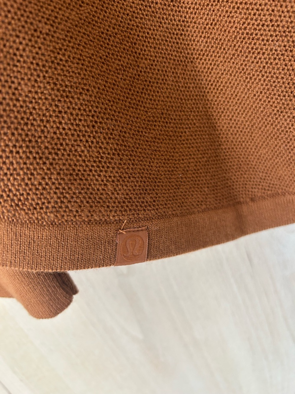 Lululemon Butternut Brown 100% Merino Wool Honeycomb crew Sweater EUC, Size 8 - Picture 9 of 11